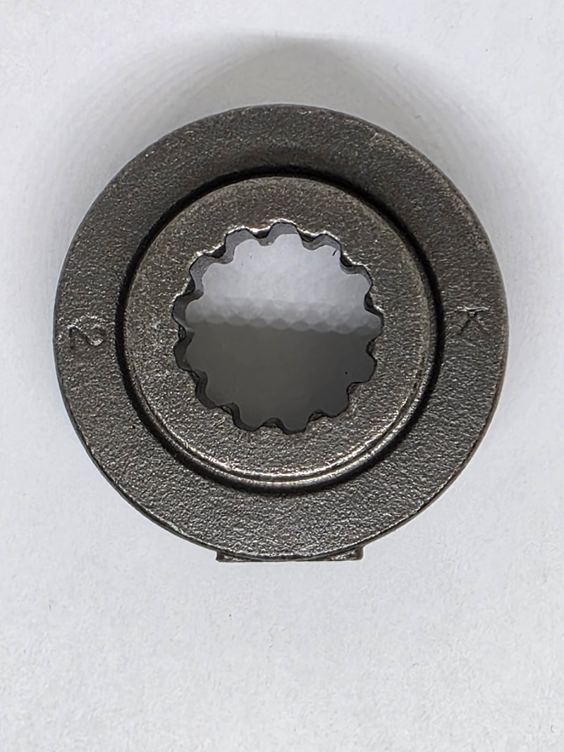 Load image into Gallery viewer, Suzuki 57632-95305 Propeller Bushing
