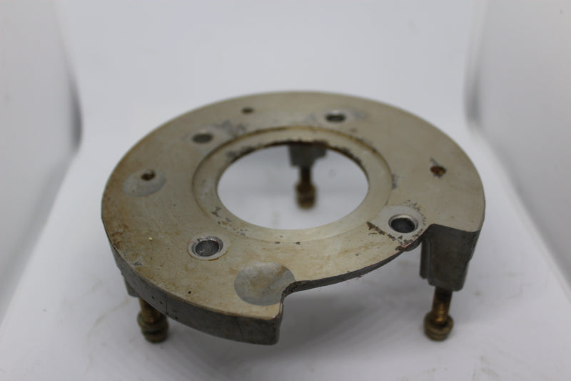 Load image into Gallery viewer, Used Johnson/Evinrude Stator Mounting Plate - 0126671
